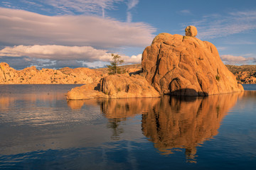 Fototapeta na wymiar Scenic Watson lake Landscape Prescott Arizona