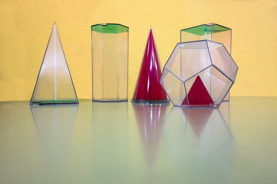 figuras geom&eacute;tricas o figuras volum&eacute;tricas