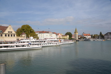 Fototapeta premium Hafen in Lindau mit Mangturm