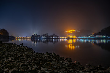 Passau bei Nacht an der Donau