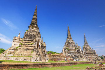 Fototapeta premium Pagoda and blue sky in Wat Phra Si Sanphet. The ancient temple of Ayutthaya Thailand.