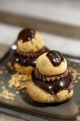 religieuse au chocolat, pâtisserie