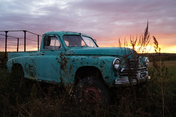 old rusty car