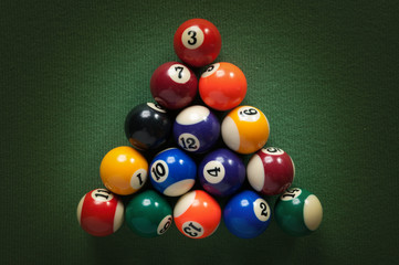 pyramid of billiard balls