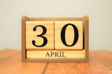 4月30日
