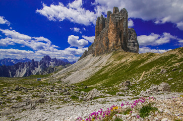 Fantastica veduta delle Tre Cime di Lavaredo (Drei Zinnen) in Alto Adige, Dolomiti italiane