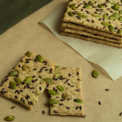Cracker with pumpkin seed and flax seed