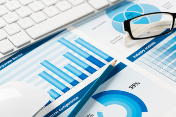 Preparing average sales report