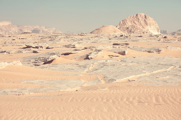 Fototapeta na wymiar White desert in Egypt
