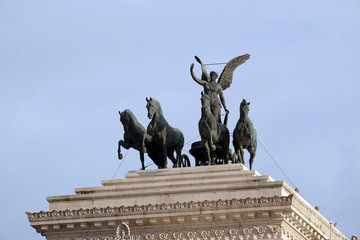 Naklejka premium Statue of the goddess Victoria riding on quadriga, National Monument of Victor Emmanuel II, Rome, Italy