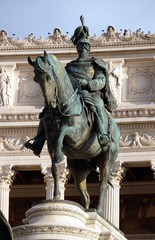 Obraz premium Equestrian sculpture of Victor Emmanuel II, Altare della Patria, Piazza Venezia, Rome, Italy 
