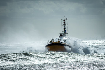 Pilot boat in Storm