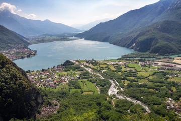 Fototapeta na wymiar Sentiero del Tracciolino (Valchiavenna, Sondrio, Lombardia)