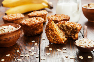 Oat muffins with banana