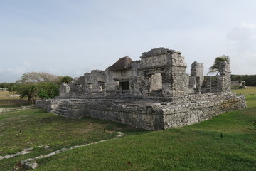 Fototapeta na wymiar Maya Ruins of Tulum Mexico