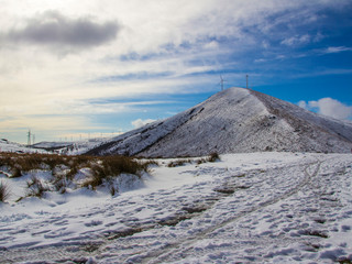 PICO DO CADRAM&Oacute;N NEVADO SERRA DO XISTRAL O VALADOURO LUGO GALICIA MONTA&Ntilde;A NEVADA 