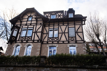 Ein schönes Altbau Haus steht in Bamberg.