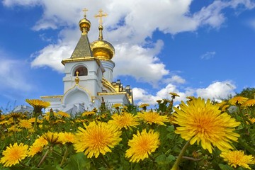 Fototapeta na wymiar Springtime in Khabarovsk. St. Seraphim of Sarov Church. Far East, Russia.