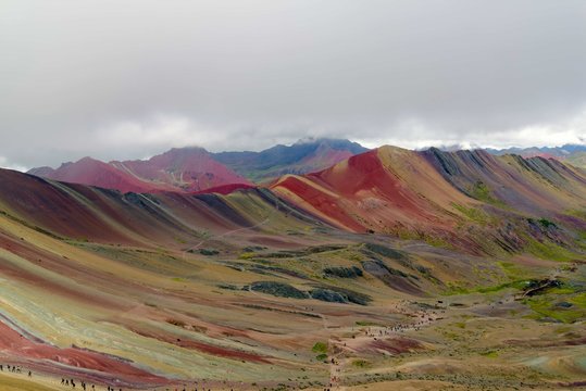 Rainbow mountain ausangate Peru
