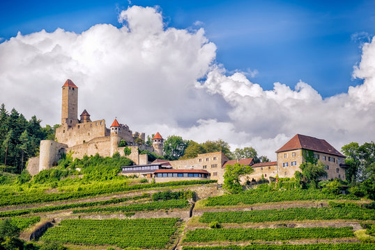 Burg Hornberg, G&ouml;tzenburg des G&ouml;tz von Berlichingen, &uuml;ber dem Neckar in Baden W&uuml;rttemberg 