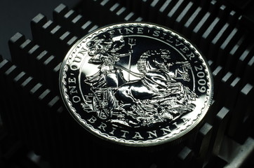 イギリス　ブリタニア銀貨
