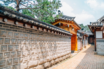 Fototapeta premium Korean traditional house at Bukchon Hanok village in Seoul, Korea