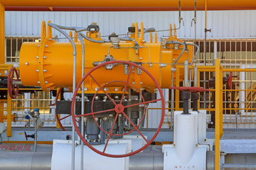Oil refinery pipeline facilities