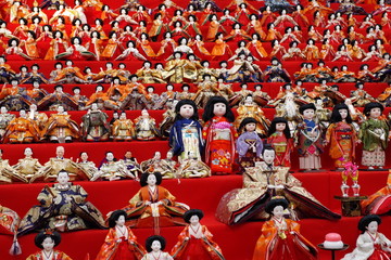 日本の3月3日の雛人形