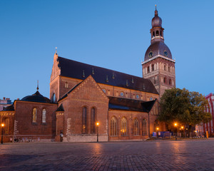 Fototapeta na wymiar Riga Dome Cathedral in the night