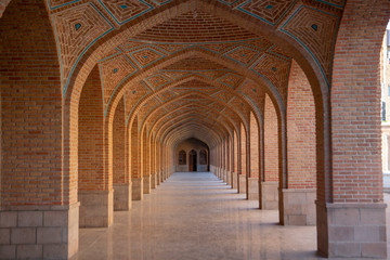 Fototapeta premium arch of mosque in morocco