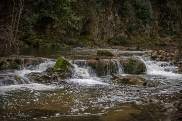 Obraz premium rivière et cascade