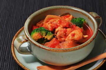 鶏肉のトマト煮