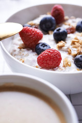 muesli with youghurt and berries