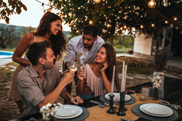 Food and wine brings people together