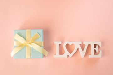 プレゼント　LOVE　愛　イメージ
