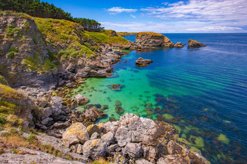 france; brittany,belle-&icirc;le-en-mer  island : creek