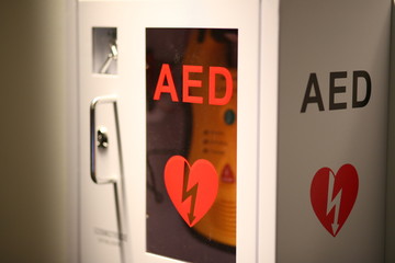 first aid defibrillator - obrazy, fototapety, plakaty
