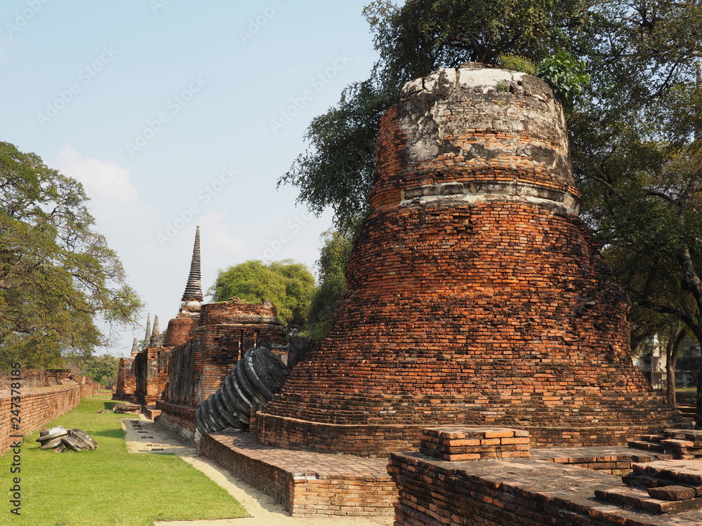 Wall mural The Wat Phra Si Sanphet is a Buddhist temple located in Ayutthaya, Thailand. This place also be one of ayutthaya historical park.