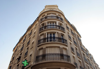 Fototapeta na wymiar Apartments in a Paris Montmartre