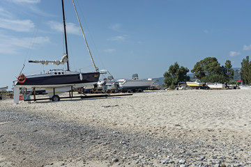Italia Calabria barche sulla spiaggia