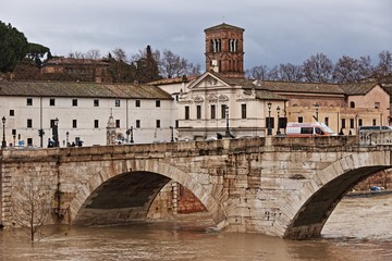 Obraz premium Isola Tiberina a Roma