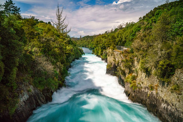wild mighty waterfalls,huka falls,new zealand 1