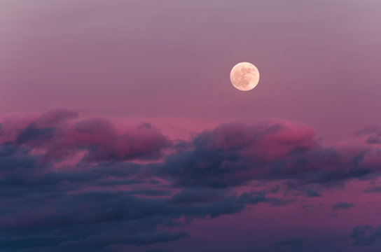 lune et nuages