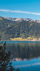 Obraz premium Smartphone HD wallpaper of beautiful alpine view at the Achensee - Maurach - Tyrol - Austria