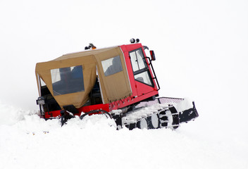 Ratrack advancing in deep snow