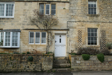 A picture of a traditional facade of a British house in Bradford on Avon. 