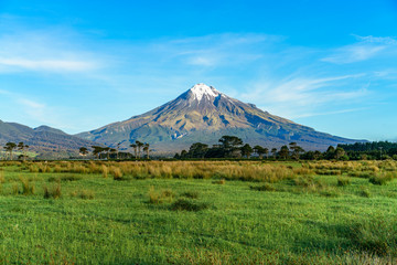 Cone volcano mount taranaki, new zealand 25
