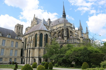 Fototapeta na wymiar Beautiful, gothic, historic Cathedral of Our Lady of Reims. Notre-Dame de Reims. Marne, Champagne-Ardenne, France