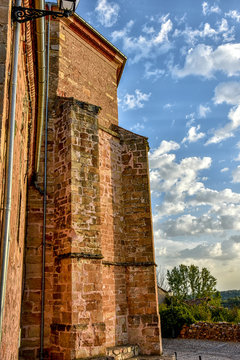 Lateral Iglesia nuestra se&ntilde;ora del manto, Riaza