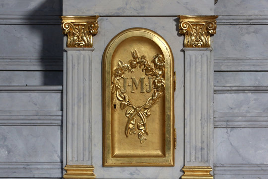 J.M.J. Tabernacle. Coll&eacute;giale Saint-Jacques-le-Majeur. Sallanches. / J.M.J. Tabernacle. Saint James's collegiate church. Sallanches.